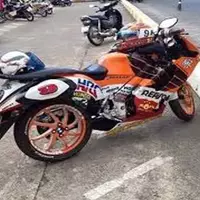 gagal-modif-atau-sengajabegini-jadinya-motor-sport-dibawah-ini