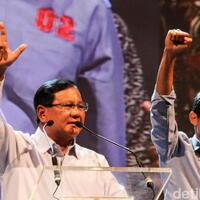 prabowo-17-april-bawa-lontong-ketupat-sarung-kita-lebaran-di-tps