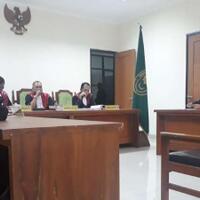 meresahkan-masyarakat-ratu-kerajaan-ubur-ubur-divonis-5-bulan-bui