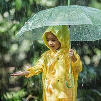 mom-ayo-belajar-trik-pintar-menjaga-kesehatan-anak-saat-musim-hujan