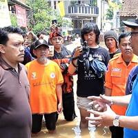 ridwan-kamil-dilabrak-warga-soal-solusi-banjir-dayeuhkolot