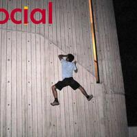 social-climber-di-dunia-maya