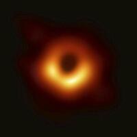 astronom-resmi-rilis-foto-lubang-hitam-pertama-dalam-sejarah