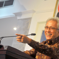 iwan-fals-pokoknya-siapa-yang-membuat-hati-adem-itulah-yang-dicoblos