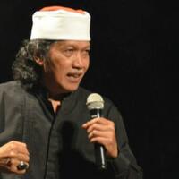 cak-nun--indonesia-memang-harus-ditolong
