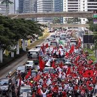 massa-jokowi-ma-ruf-sempat-luber-hingga-jalan-sudirman