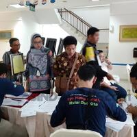 ratusan-dokter-muda-dan-perawat-berikan-suara-di-tps-rscm