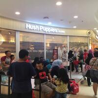 usai-nyoblos-mal-mal-di-depok-diserbu-warga-pemburu-diskon