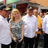 setelah-mencoblos-wali-kota-medan-tinjau-14-tps-di-tiga-kecamatan