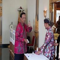 nyoblos-sultan-hb-x-butuh-10-menit-di-bilik-suara