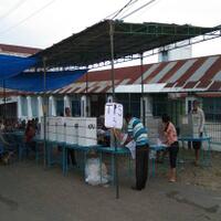 meski-diguyr-hujan-warga-pematangsiantar-tetap-antusias-ke-tps
