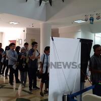 puluhan-keluarga-pasien-padati-tps-di-rscm-sejak-pagi
