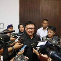 sembilan-polisi-meninggal-saat-kawal-pemilu-mendagri-berduka