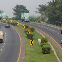 libur-paskah-volume-kendaraan-di-tol-tangerang-merak-meningkat