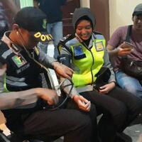 personel-pengamanan-ppk-polres-salatiga-diberi-multivitamin