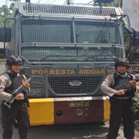 polresta-sidoarjo-kerahkan-pasukan-bersenjata-di-seluruh-ppk