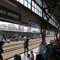 manjakan-penumpang-kereta-pt-kai-buka-loko-cafe-di-stasiun-senen