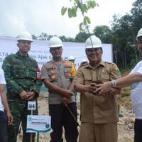 peringati-hari-bumi-plta-batang-toru-tanam-tumbuhan-langka