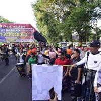 dekranasda-dorong-kesenian-tradional-melalui-festival-sarung