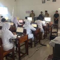 mayoritas-siswa-smp-ikut-ujian-nasional-berbasis-komputer