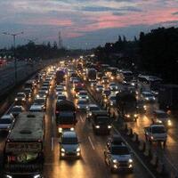 kemacetan-di-sejumlah-titik-masih-hantui-pemudik-tahun-ini