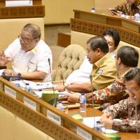 ruu-peksos-jamin-status-pekerja-sosial