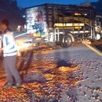 truk-hantam-tangki-di-jalan-tol-semarang-solo-1-tewas