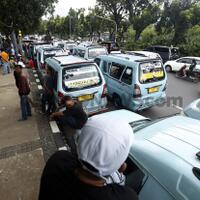 uzur-ribuan-angkot-bekasi-tak-boleh-beroperasi