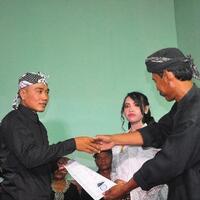 pemerintah-resmi-catat-pernikahan-sedulur-sikep-di-kudus