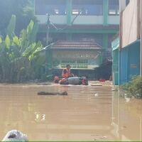 tinggi-air-hingga-37-meter-7-rw-di-pejaten-timur-terendam-banjir