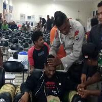 ketua-bawaslu-raja-ampat-ambruk-saat-beri-penjelasan-rekapitulasi