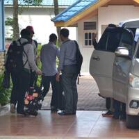 geledah-rumah-wali-kota-dumai-kpk-sita-2-koper-berisi-dokumen