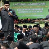 pagar-nusa-yang-main-main-dengan-demokrasi-berhadapan-dengan-kami