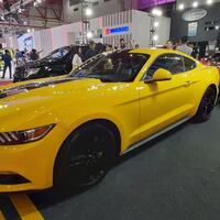 gak-hanya-mobil-dan-motor-baru-motor-custom-pun-parkir-di-iims-2019