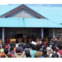 warga-kabupaten-puncak-papua-demo-tolak-penerimaan-cpns-secara-online