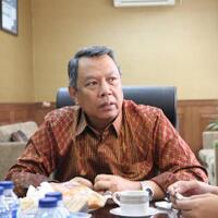 longsor-ancam-tangsel-pemkot-akan-maksimalkan-pembangunan-turap