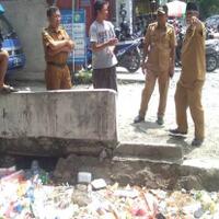 antisipasi-banjir-wali-kota-palu-meninjau-drainase