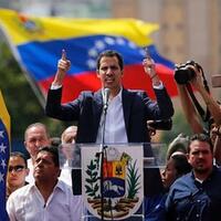 bentrokan-terjadi-di-venezuela-usai-guaido-umumkan-kudeta