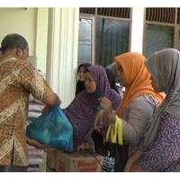 operasi-pasar-murah-di-aceh-selatan-diserbu-warga