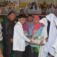 ribuan-santri-tpa-tpq-se-kabupaten-gorontalo-mengikuti-khatam-raya-al-quran