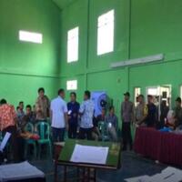 pleno-diskorsing-ketua-ppk-lempar-mikrofon-ke-ketua-kpu-musi-rawas