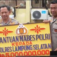 kapolri-serahkan-bantuan-untuk-bangun-gedung-baru-mapolres-lampung-selatan
