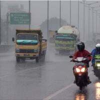 setuju-gak-kalau-motor-masuk-jalan-tol-gan