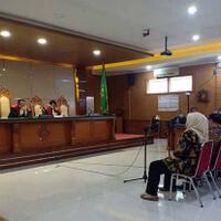 bupati-bekasi-nonaktif-dituntut-75-tahun-penjara
