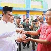 stabilkan-harga-kementan-gelar-operasi-pasar-telur-ayam