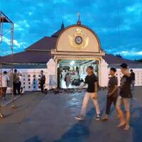 masjid-gede-kauman-siapkan-1500-porsi-gulai-kambing-untuk-berbuka