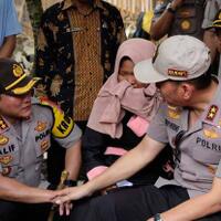 polri-tawarkan-anak-anggota-kpps-yang-meninggal-jadi-polwan