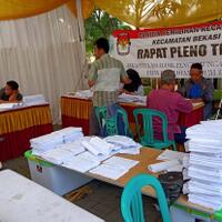 rapat-pleno-ppk-bekasi-utara-prabowo-sandi-raih-57-persen-suara