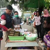 jamin-kualitas-pangan-puskesmas-gambir-gelar-sidak-takjil-di-pejambon