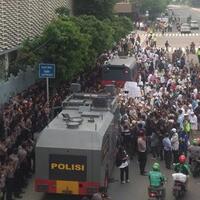 people-power--ala-eggi-sudjana-cuma-200-orang-dibubarkan-polisi